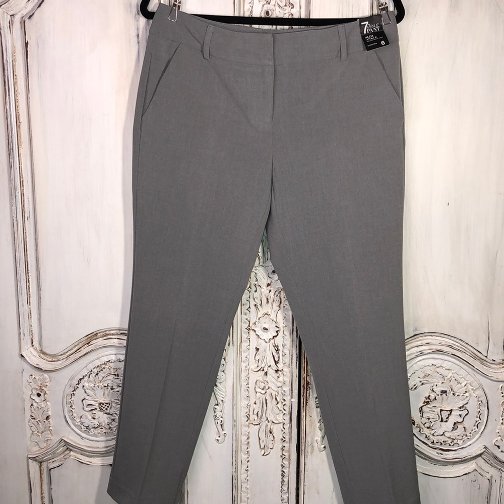 New York & Company NWT Slim Ankle Trousers